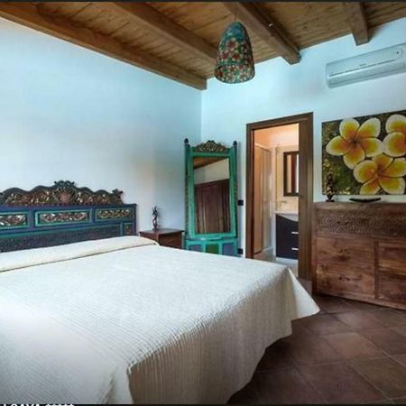 Rumah Saya Campofelice Di Roccella Exterior foto